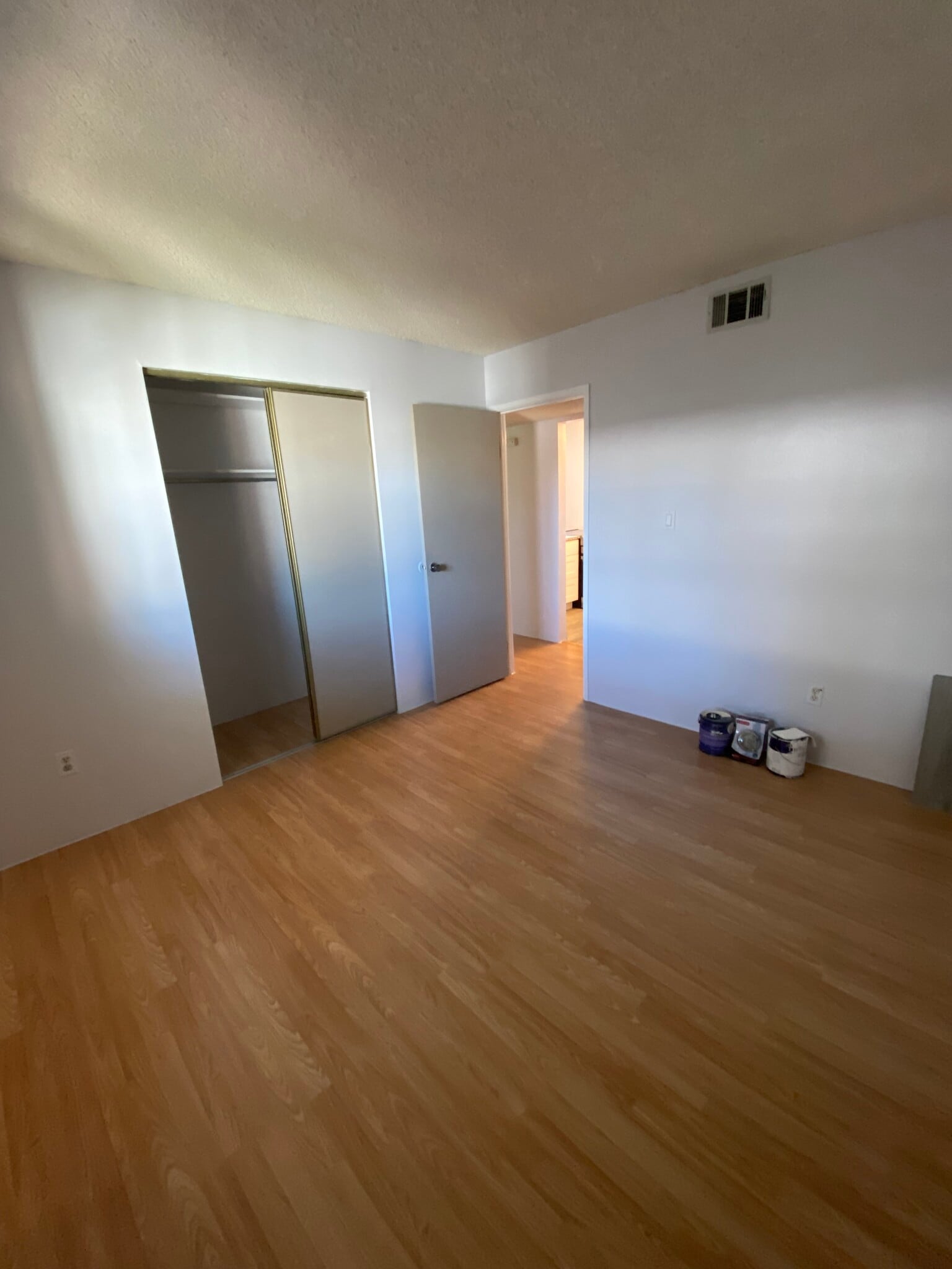 Building Photo - 6800 E Tennessee Ave