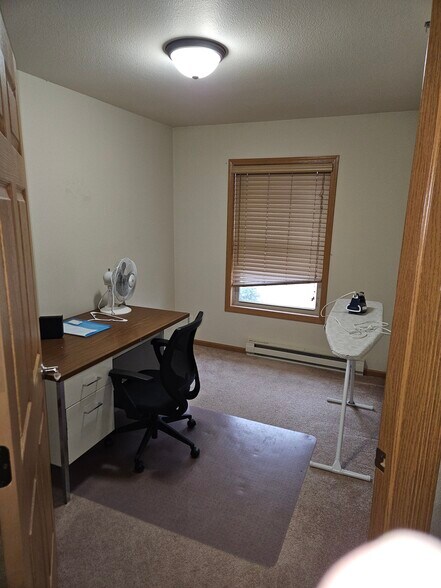 Office - 4984 Service Dr