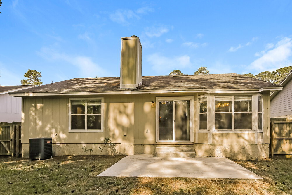 Building Photo - 2863 Sandy Beach Ln
