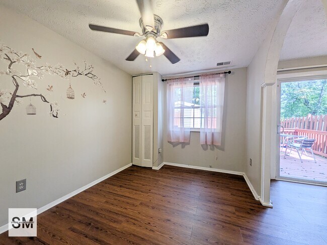 Building Photo - 14505 Farmcrest Pl