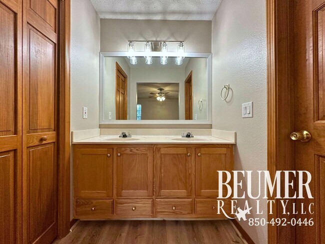 Building Photo - Lakefront Living Minutes to NAS & Perdido Beaches