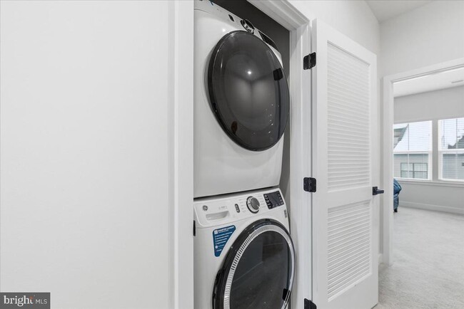 Building Photo - 7810 Yona Ct