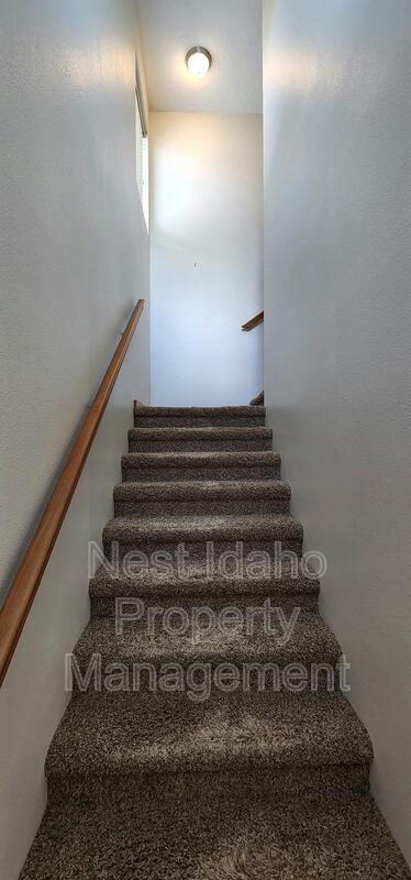 Building Photo - 518 S Benjamin Ave