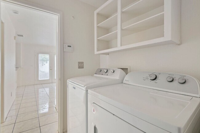 Building Photo - 187 Caswell Ct