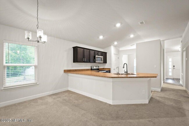 Building Photo - 7271 Gateway Ct