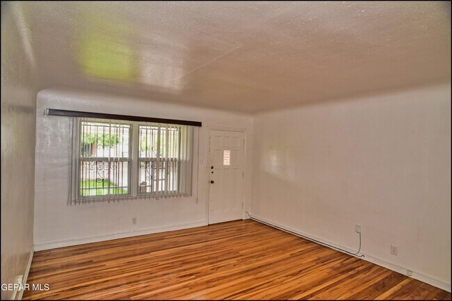Building Photo - 815 Ellis St