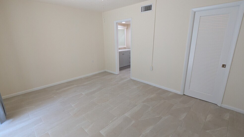 Building Photo - 1900 S Kanner Hwy