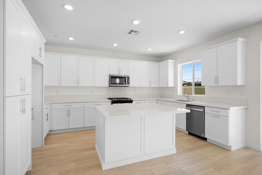 Building Photo - 23775 Orange Blossom Dr