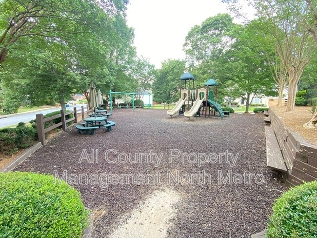 Building Photo - 10915 Kimball Crest Dr