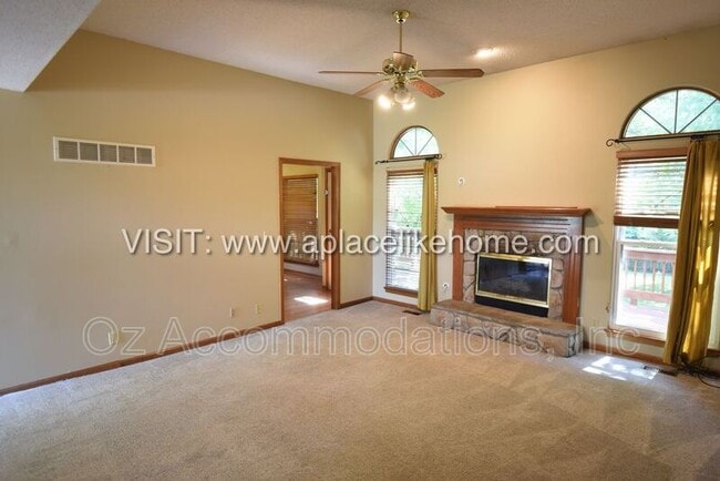 Building Photo - 15306 Riley St