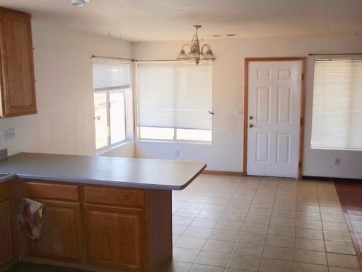 Building Photo - 3 Bedroom Home, garage, fenced yard.