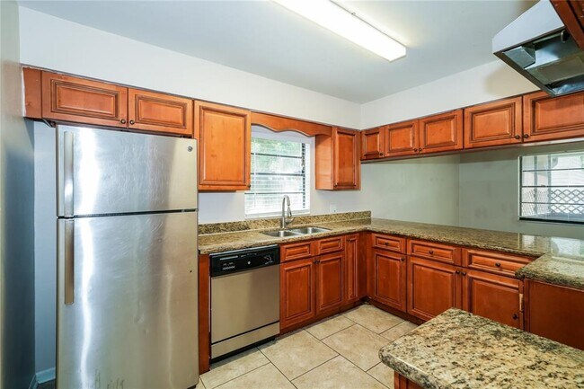 Building Photo - 4601 E Serena Dr