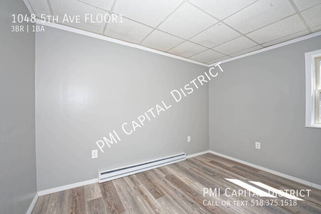 Building Photo - 1048 5th Ave