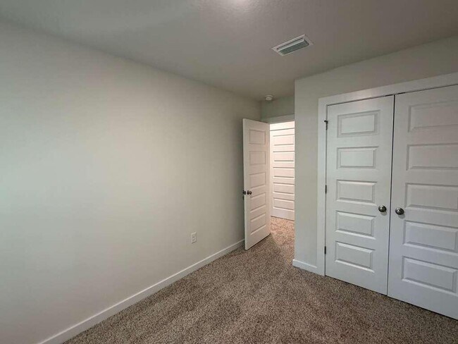 Building Photo - 47 S Main Deck Dr