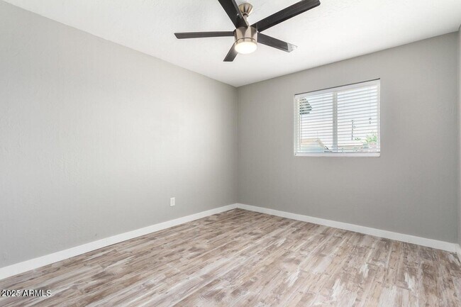 Building Photo - 3526 W Seldon Ln