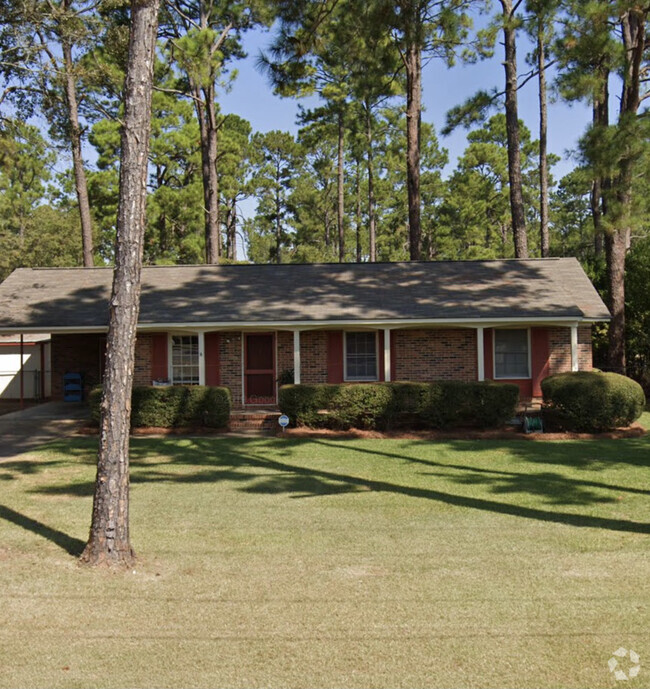 Building Photo - 1723 Gillionville Rd