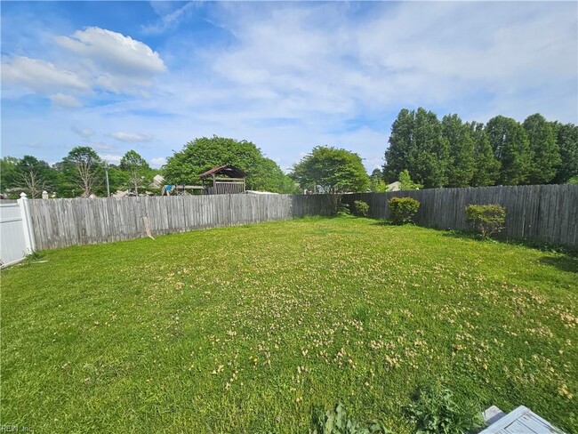 Building Photo - 3604 Pasture Cove