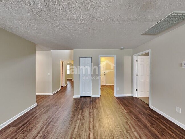 Building Photo - 3524 Boxelder Wy