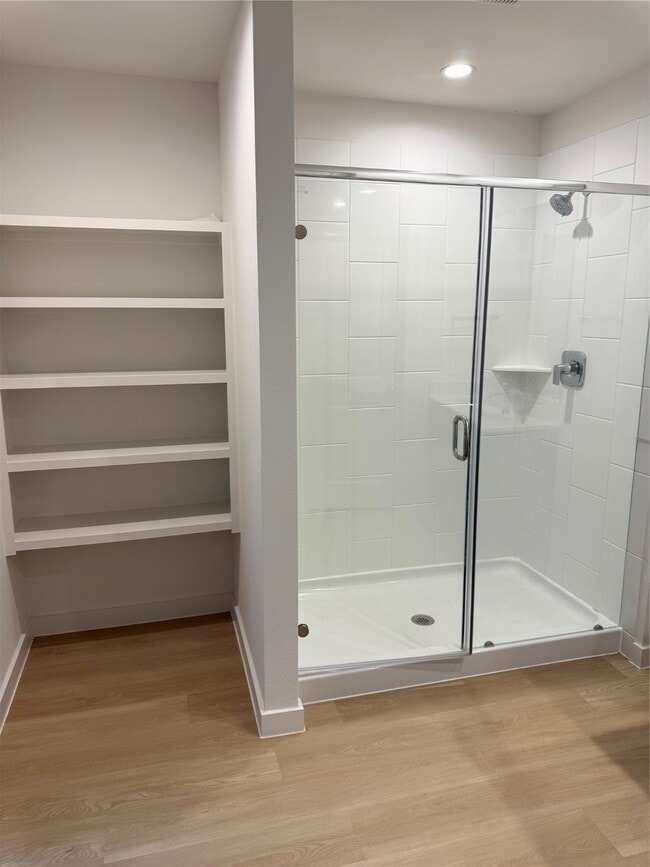 Building Photo - 1543 Merulana Lane