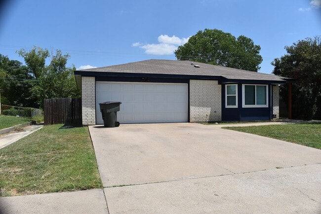 Building Photo - 4 Bd / 2 Bath in Killeen! Convenient to Fort Cavazos!