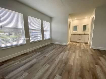 Building Photo - 2441 SW 124th Ave