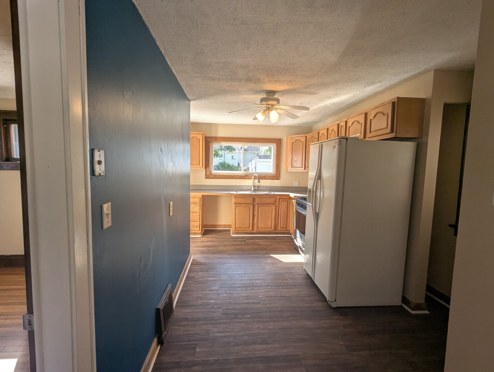 kitchen - 2401 Natchez Ave