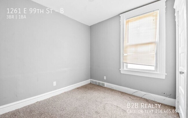 Building Photo - 1261 E 99th St