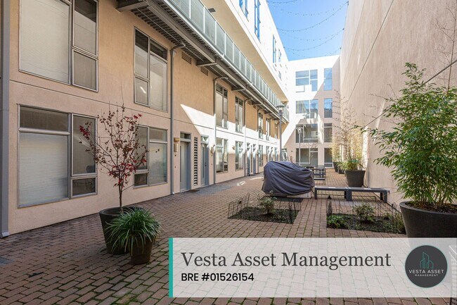 Building Photo - Vibrant Uptown Living in a Modern One-Bedroom with private deck!