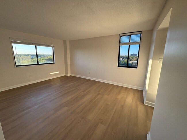 Building Photo - 1836 Metzerott Rd