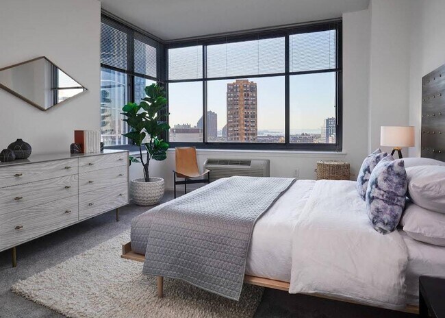 Building Photo - 427 Washington Blvd