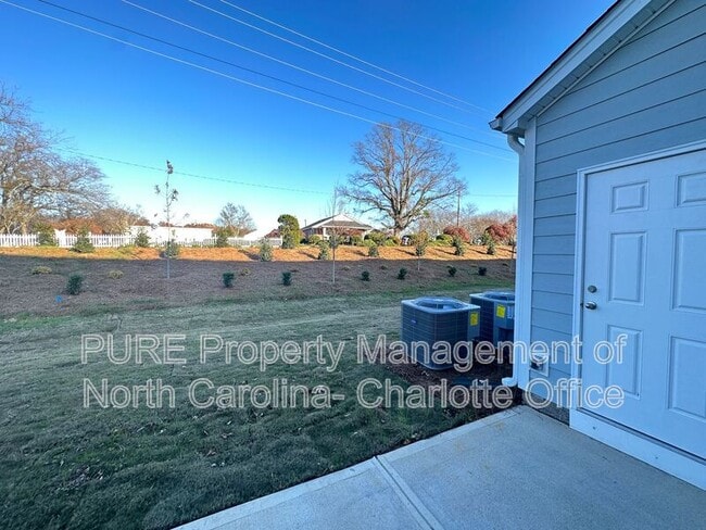 Building Photo - 1764 Braemar Vlg Dr