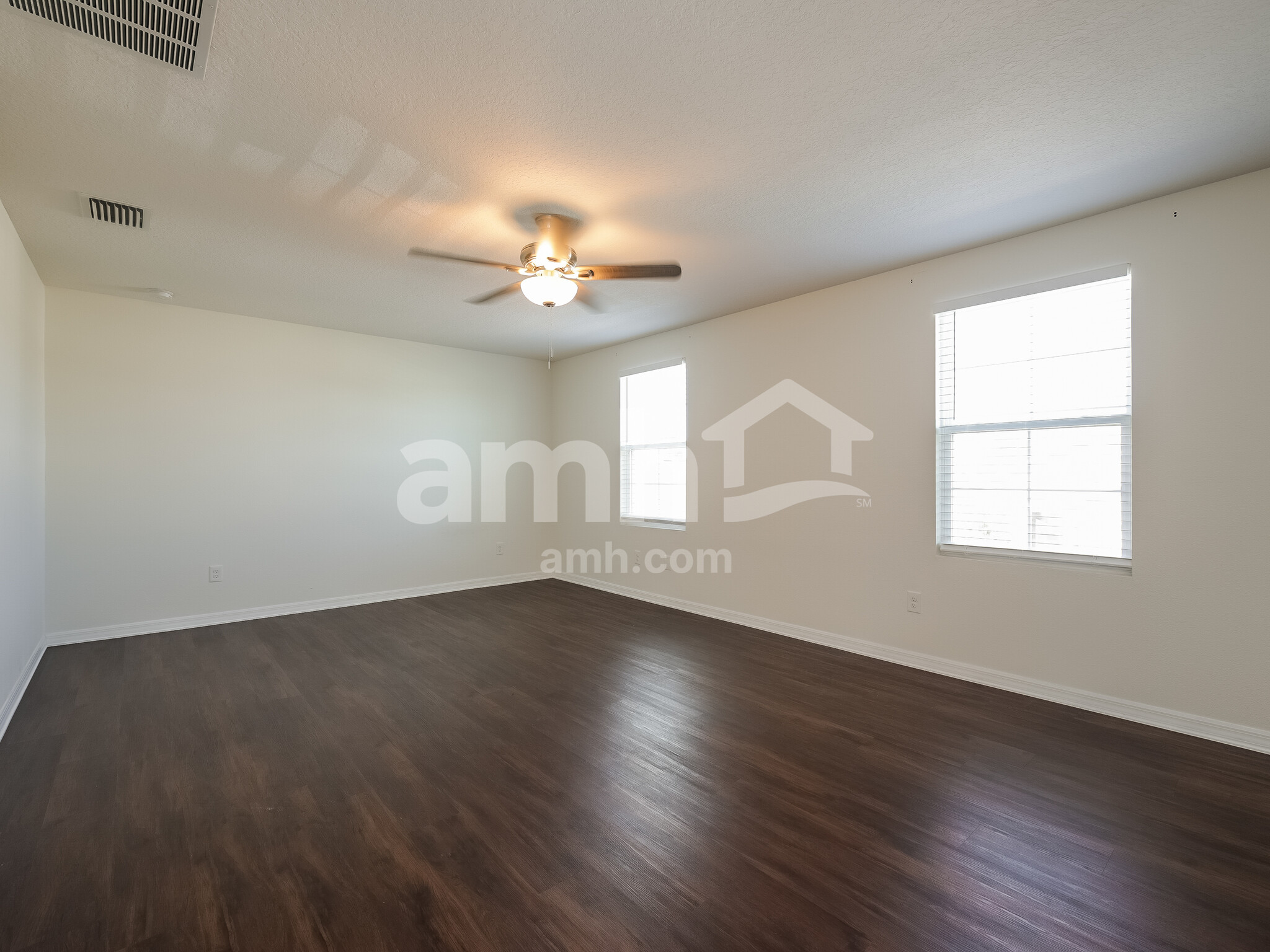 Building Photo - 35900 Jenny Lynne Cir