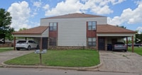 Building Photo - 407 Woods Dr