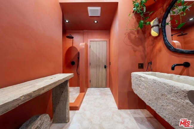 Building Photo - 3627 Woodhill Canyon Rd