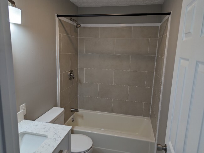 Building Photo - 1114 Irene Ave