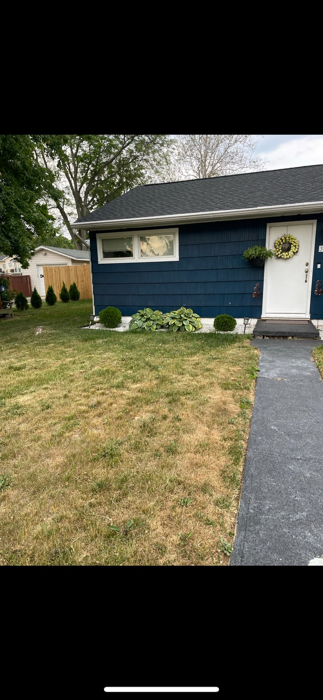 Building Photo - 317 Stelko Ave