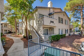 Building Photo - Great 2 bedroom 2 bathroom upstairs condo!