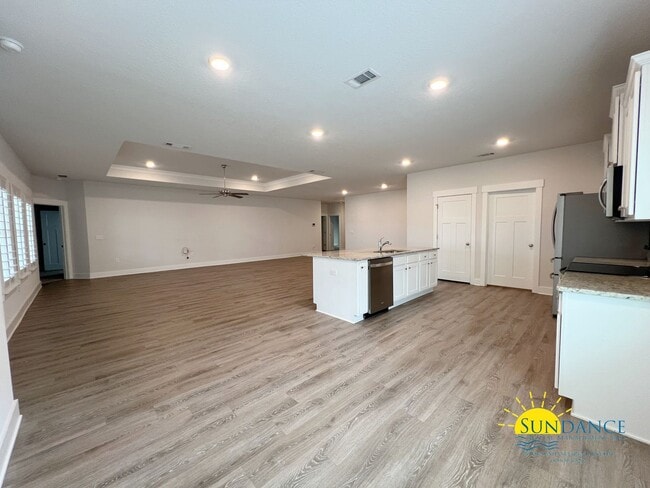 Building Photo - 4-Bedroom SOLAR ENERGY Home in Shoal River Landing!