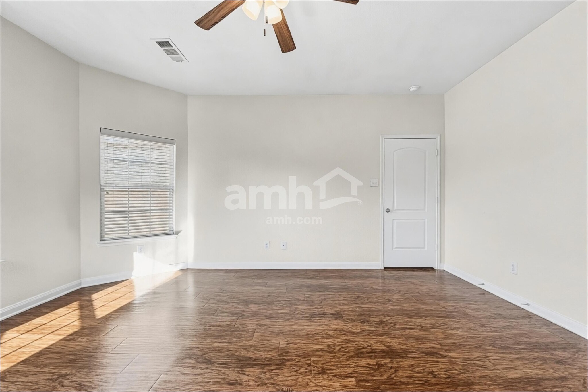 Building Photo - 1211 Arizona Dr