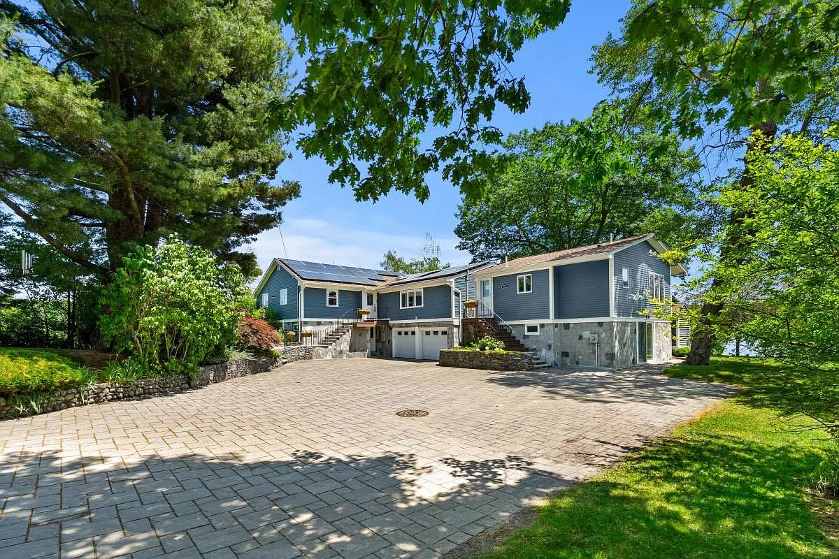Driveway/Exterior - 64 Shore Rd