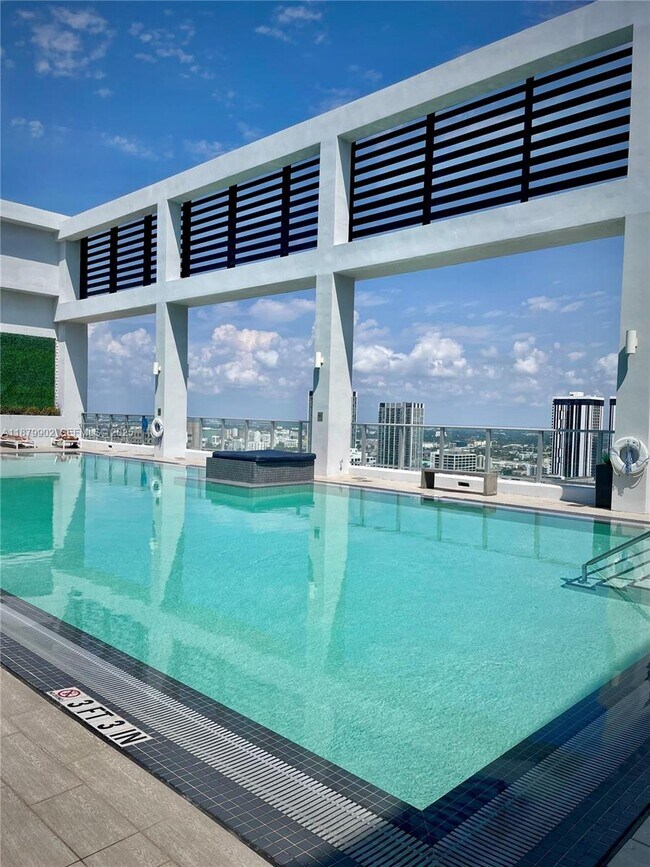 Building Photo - 151 SE 1st St