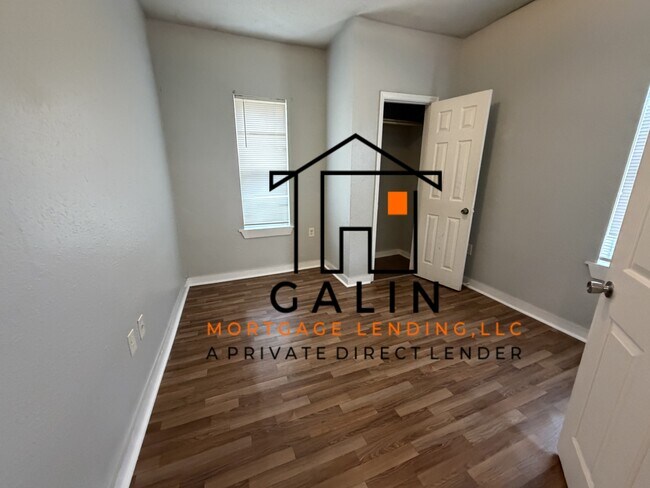 Building Photo - 1247 Carr Ave