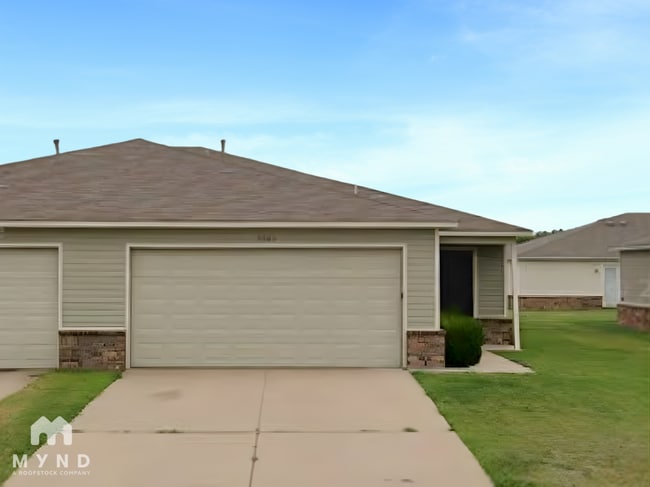 Building Photo - 5803 N 33rd St