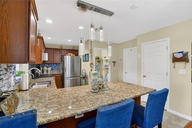 Building Photo - 209 Sawtooth Dr