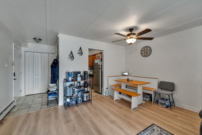 Building Photo - 7117 W 93rd St