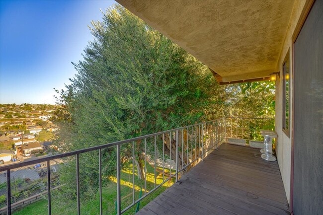 Building Photo - 1520 Watwood Rd