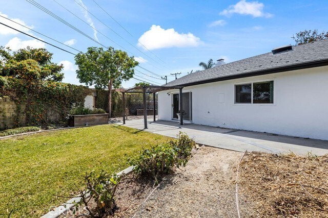 Building Photo - 5952 Par Cir