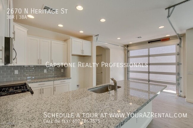 Building Photo - 2670 N Heritage St