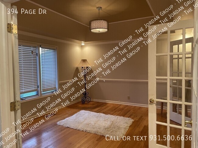 Building Photo - 394 Page Dr