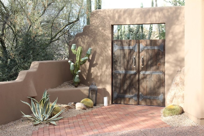 Building Photo - 7562 E High Point Dr